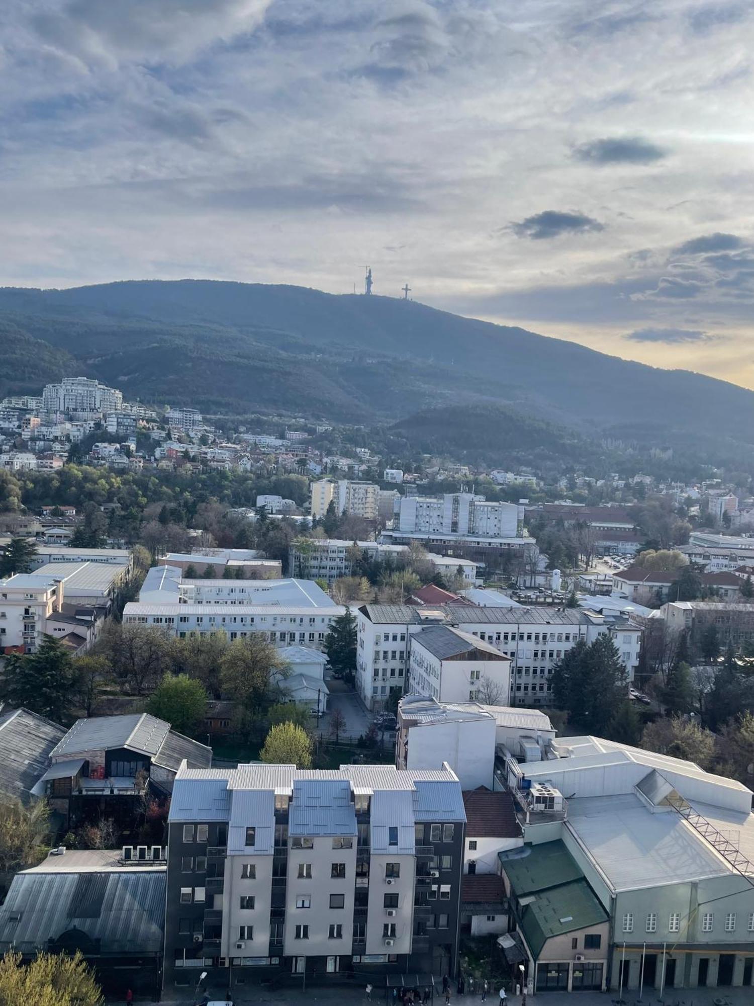180° View Apartment In Diamond Building Skopje Buitenkant foto