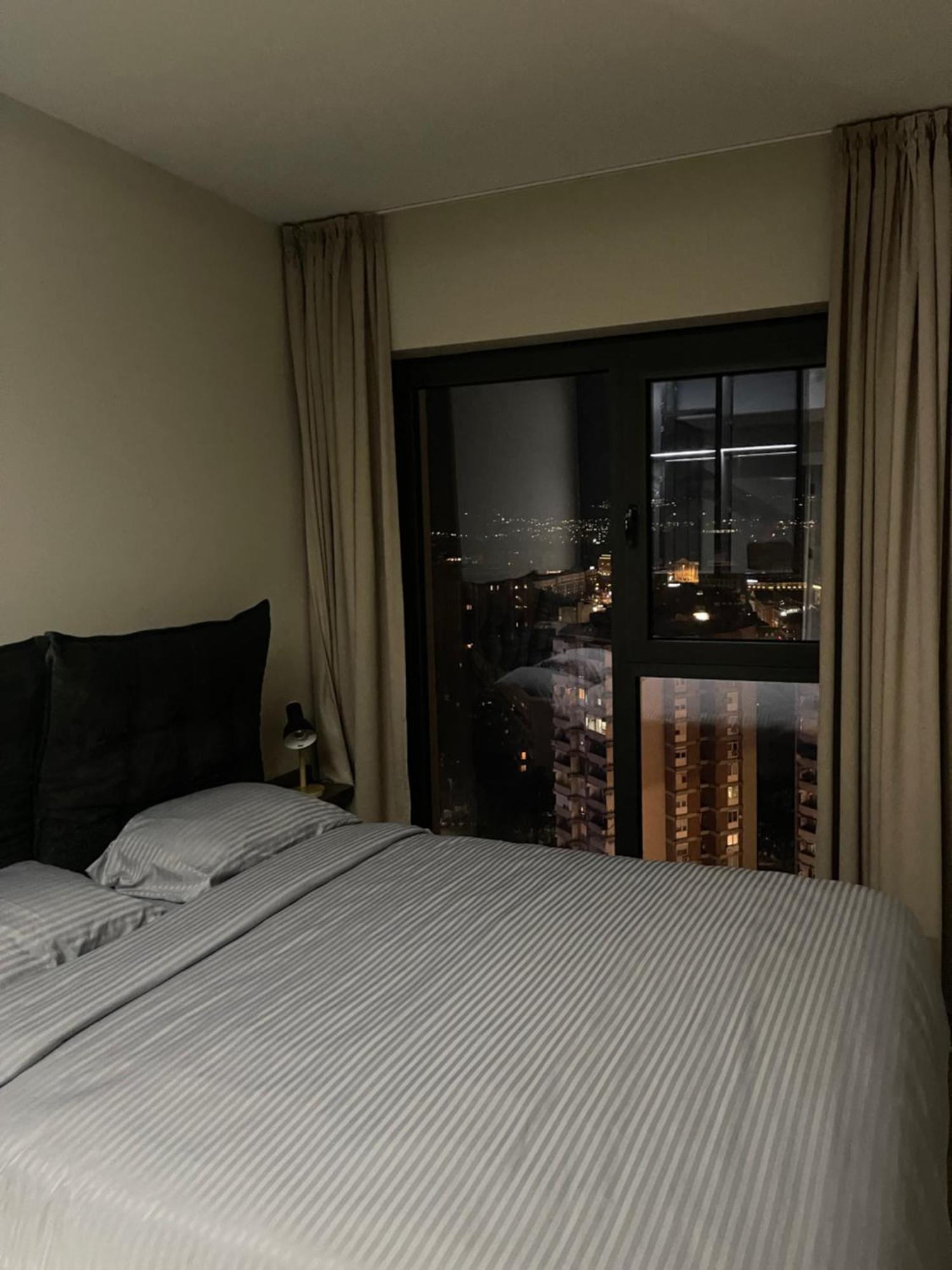 180° View Apartment In Diamond Building Skopje Buitenkant foto